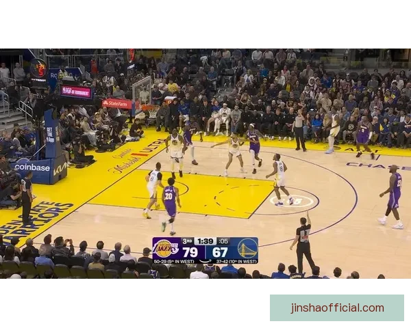 NBA历史首次父子连线 詹姆斯传球布朗尼外线三分命中